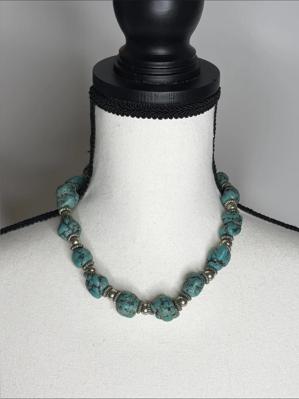 Chunky Turquoise-Style Statement Beaded Necklace 18